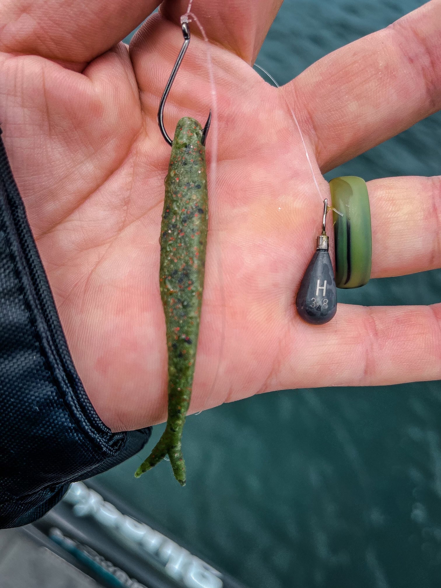drop shot fishing hook Rigs for Bass Ready Rig with Hooks and Sinker Weights (Hook Size 1-Weight 1/4 oz-Qty 5) : Sports & Outdoors You can use it to fish bass How to Rig & Fish
